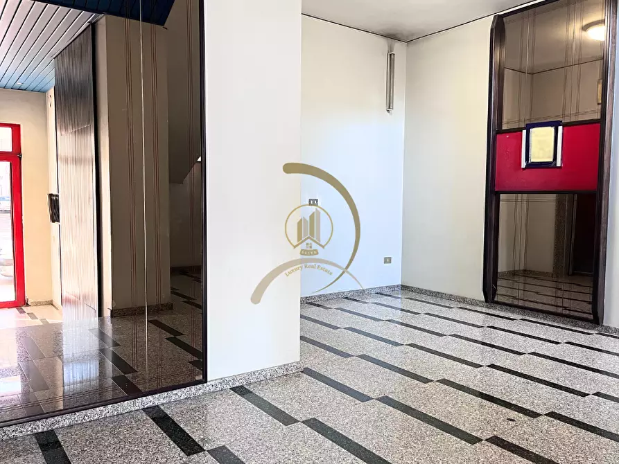 Immagine 2 di Appartamento in vendita  in Viale Pietro Nenni  350 a Andria