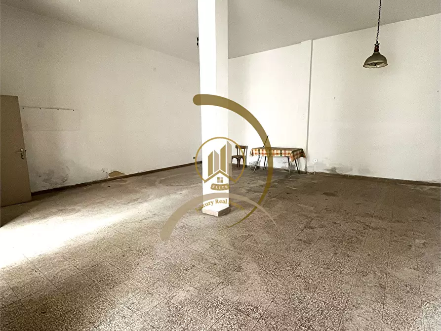 Immagine 14 di Appartamento in vendita  in Viale Alto Adige  26 a Andria