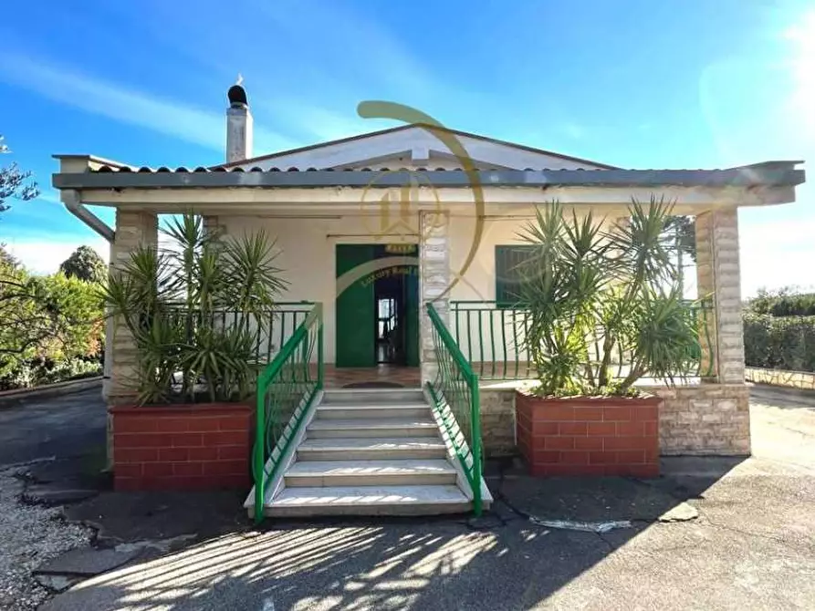 Immagine 5 di Villa in vendita  in Contrada coda di volpe  a Andria