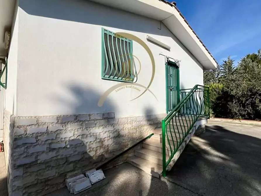 Immagine 17 di Villa in vendita  in Contrada coda di volpe  a Andria