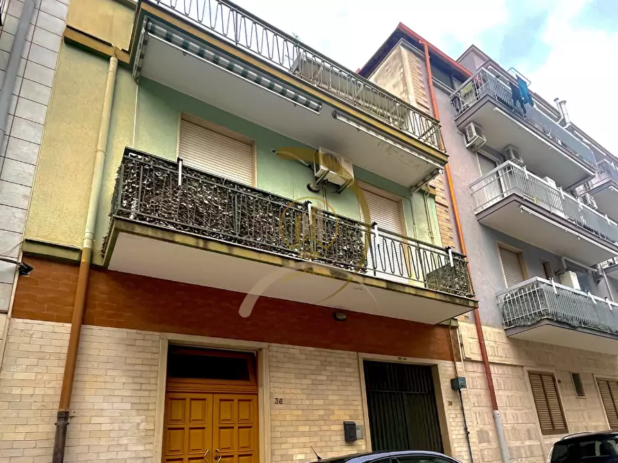 Immagine 1 di Stabile in vendita  in Via Mosca  38 a Andria