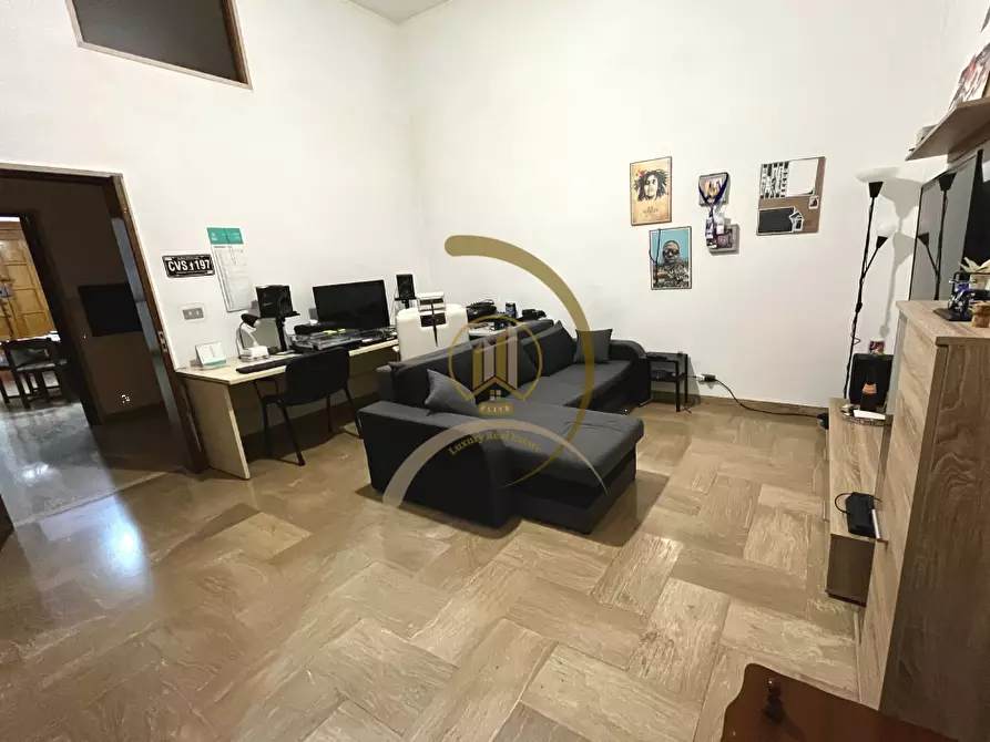 Immagine 4 di Stabile in vendita  in Via Mosca  38 a Andria