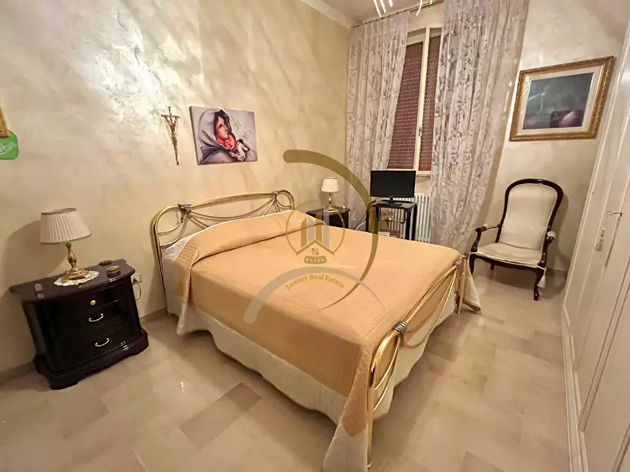 Immagine 10 di Stabile in vendita  in Via Mosca  38 a Andria