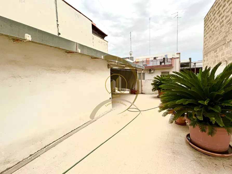 Immagine 14 di Stabile in vendita  in Via Mosca  38 a Andria