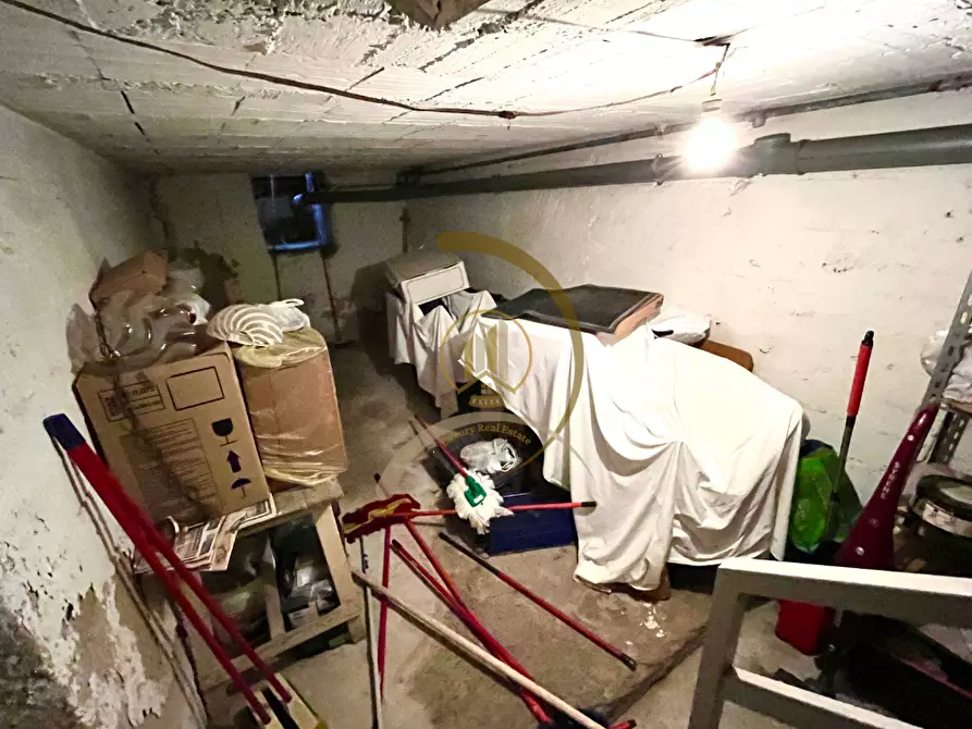 Immagine 15 di Stabile in vendita  in Via Mosca  38 a Andria