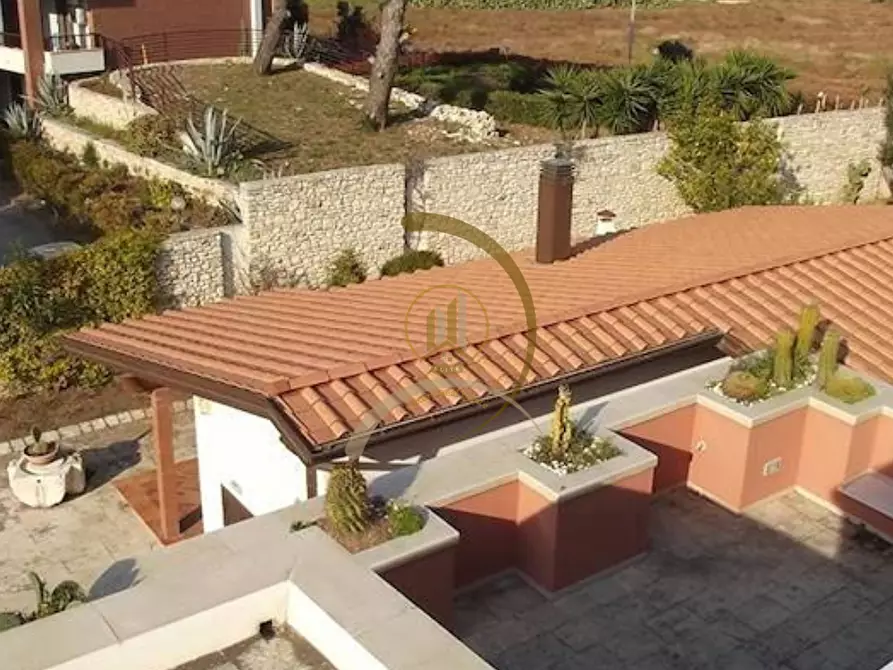 Immagine 6 di Villa in vendita  a Bisceglie