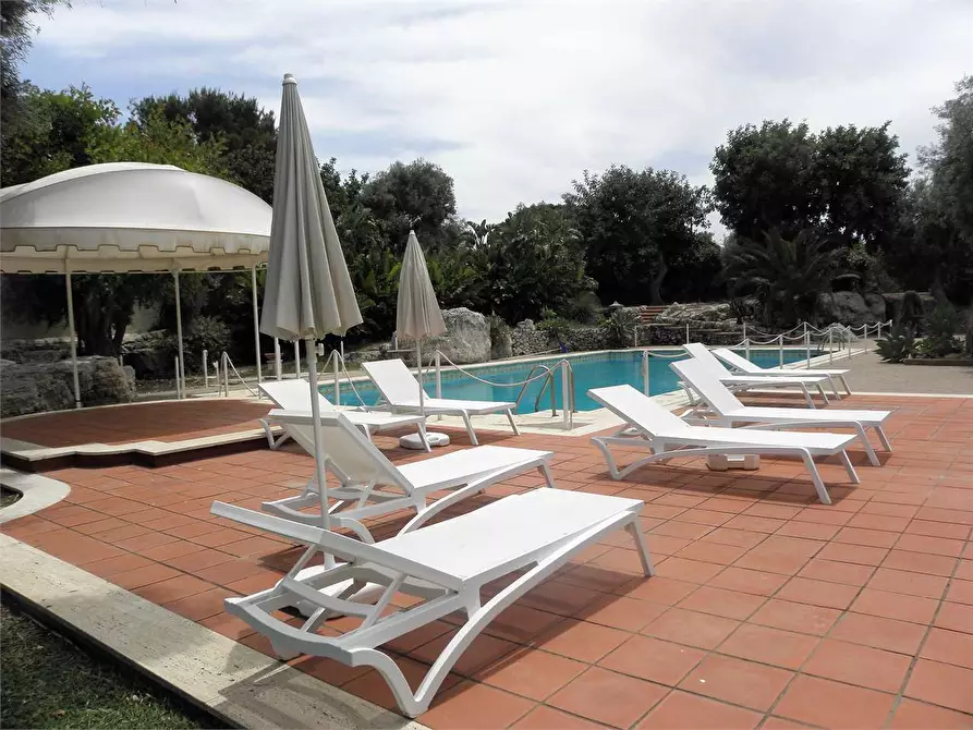 Immagine 1 di Villa in vendita  a Siracusa