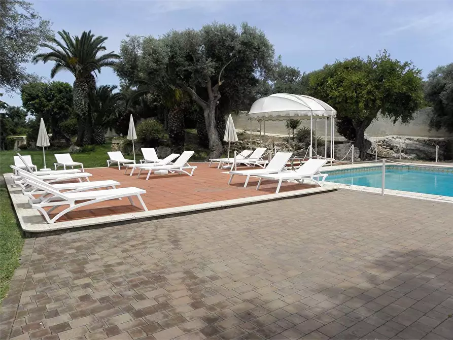 Immagine 3 di Villa in vendita  a Siracusa