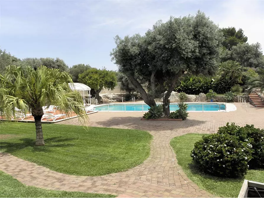 Immagine 4 di Villa in vendita  a Siracusa