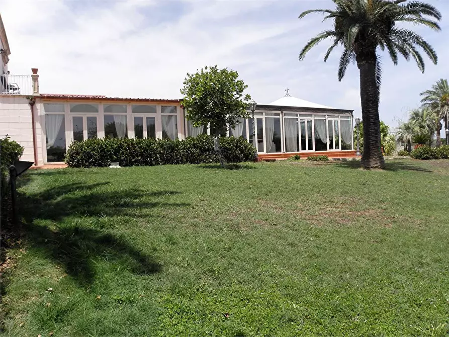 Immagine 7 di Villa in vendita  a Siracusa