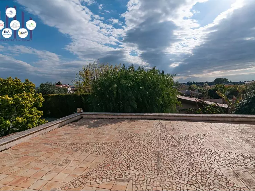 Immagine 19 di Villa in vendita  in Traversa Fontana Mortella a Siracusa