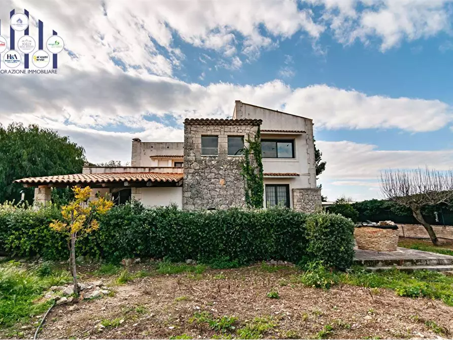 Immagine 24 di Villa in vendita  in Traversa Fontana Mortella a Siracusa