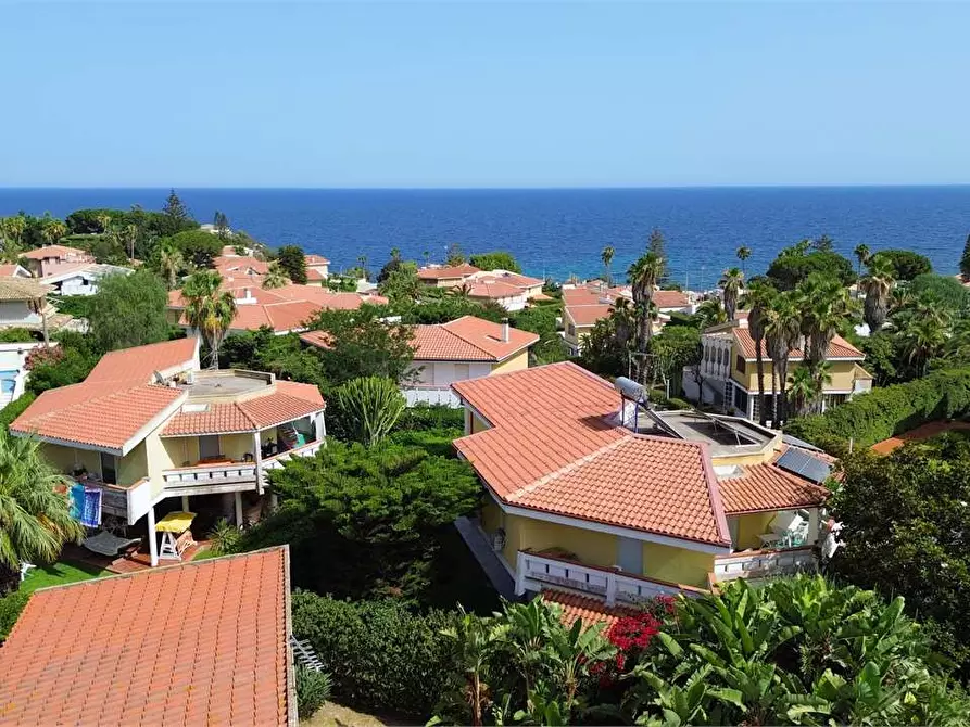 Immagine 2 di Villa in vendita  in Via Dei Lidi a Siracusa