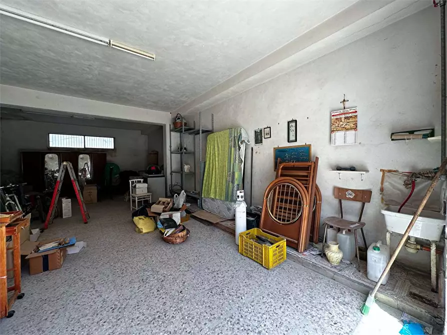 Immagine 3 di Garage in vendita  in via F.Juvara  a Siracusa