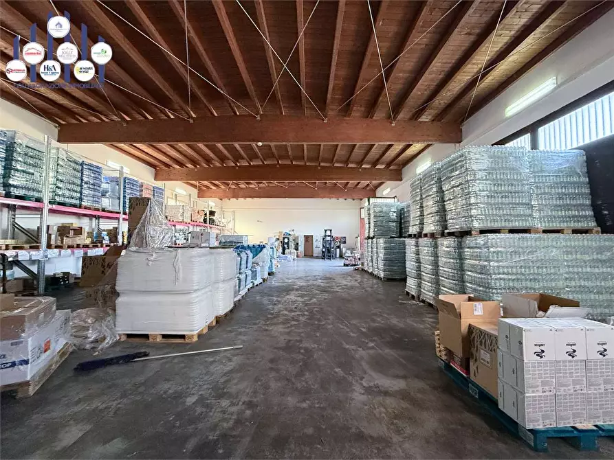 Immagine 8 di Capannone industriale in affitto  in Via Elorina a Siracusa