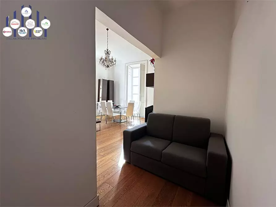 Immagine 3 di Appartamento in vendita  in via roma a Siracusa