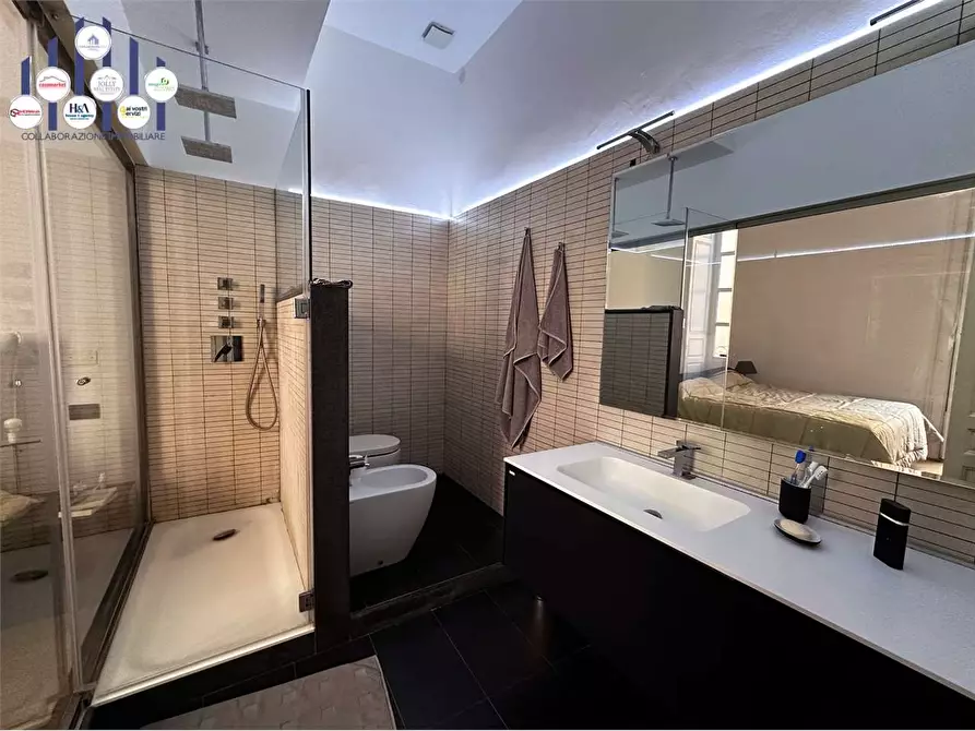 Immagine 4 di Appartamento in vendita  in via roma a Siracusa