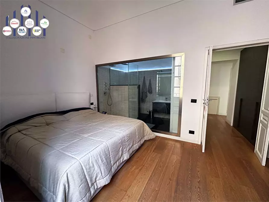 Immagine 6 di Appartamento in vendita  in via roma a Siracusa