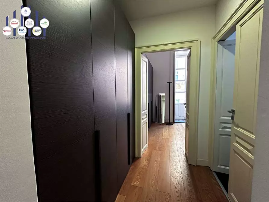 Immagine 8 di Appartamento in vendita  in via roma a Siracusa