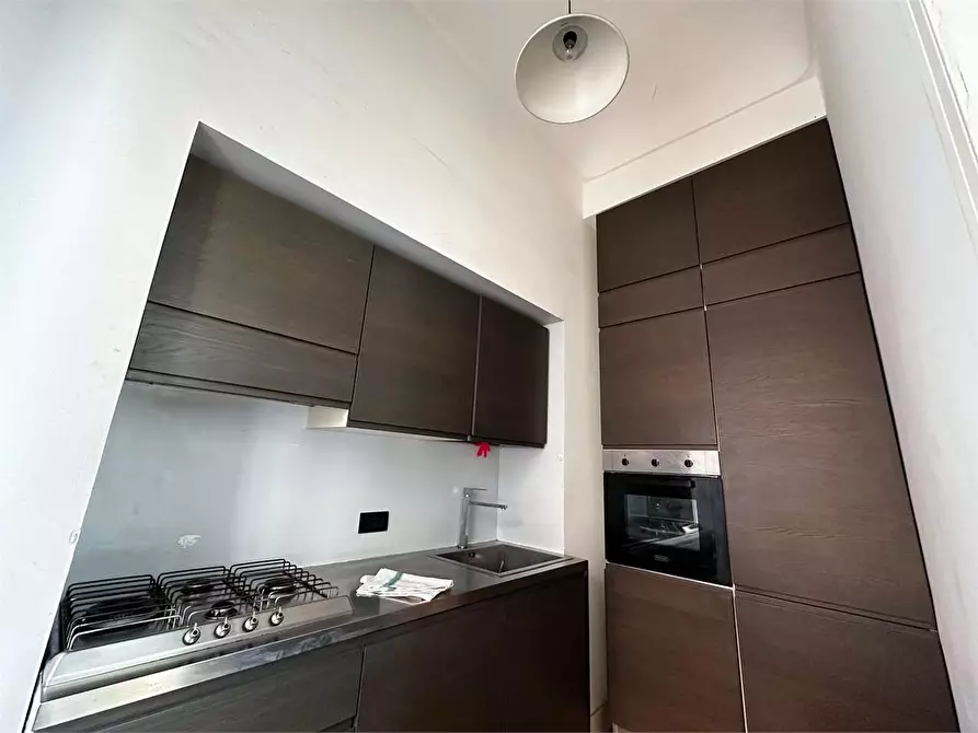 Immagine 10 di Appartamento in vendita  in via roma a Siracusa