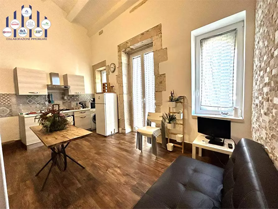 Immagine 1 di Appartamento in vendita  a Siracusa