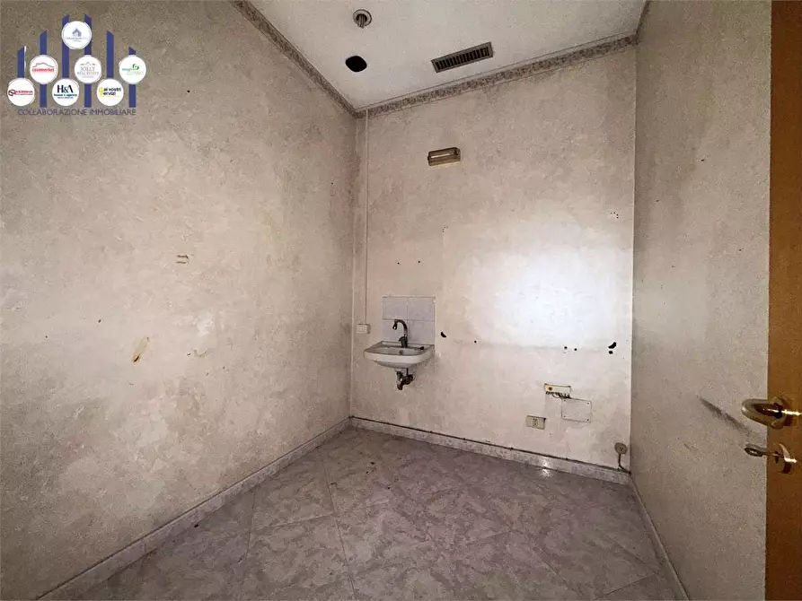 Immagine 7 di Negozio in vendita  in via dei servi di maria a Siracusa