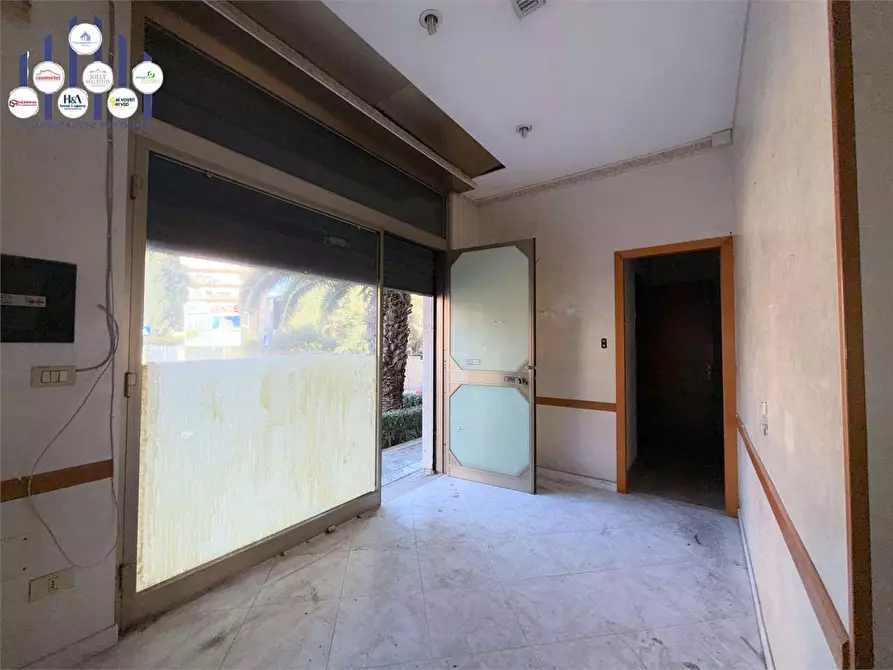 Immagine 1 di Negozio in vendita  in via dei servi di maria a Siracusa