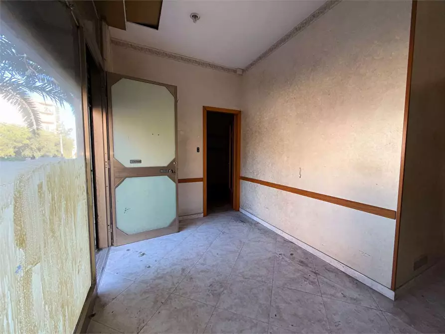 Immagine 3 di Negozio in vendita  in via dei servi di maria a Siracusa