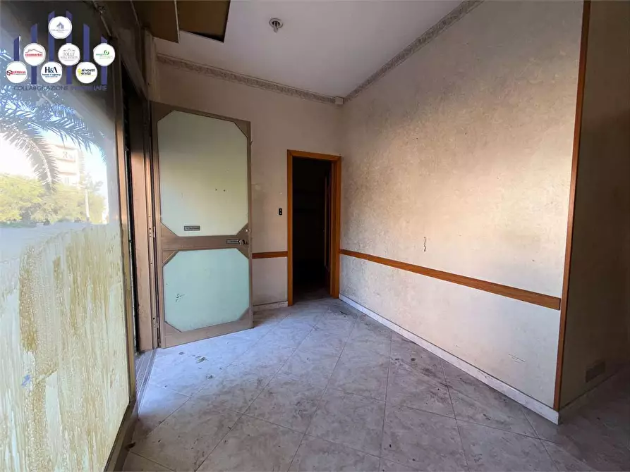 Immagine 3 di Negozio in vendita  in via dei servi di maria a Siracusa