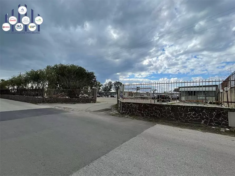 Immagine 1 di Capannone industriale in vendita  a Siracusa