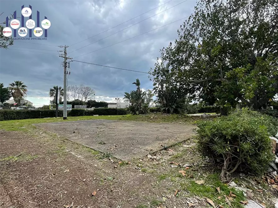 Immagine 3 di Capannone industriale in vendita  a Siracusa