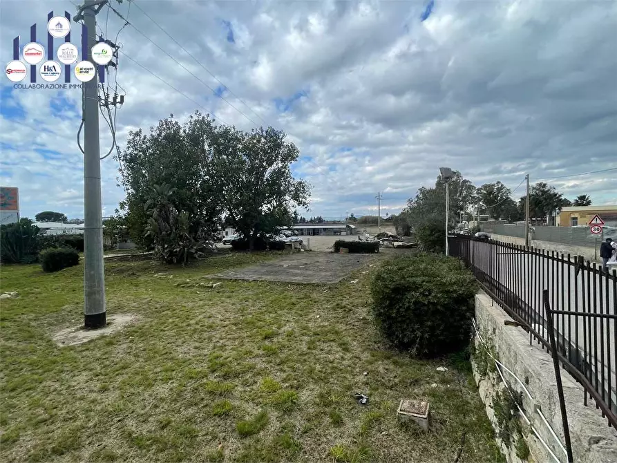 Immagine 6 di Capannone industriale in vendita  a Siracusa