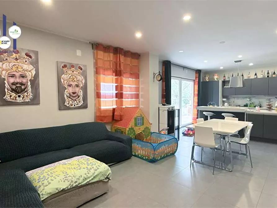 Immagine 2 di Villa in vendita  in via luigi volpicelli a Siracusa