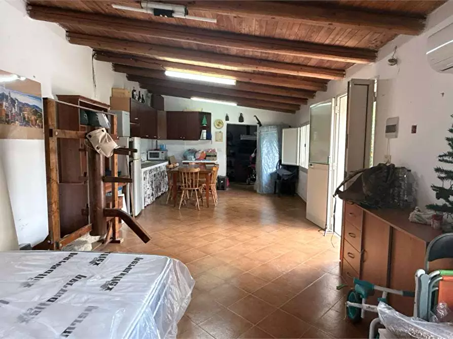 Immagine 15 di Villa in vendita  in via luigi volpicelli a Siracusa