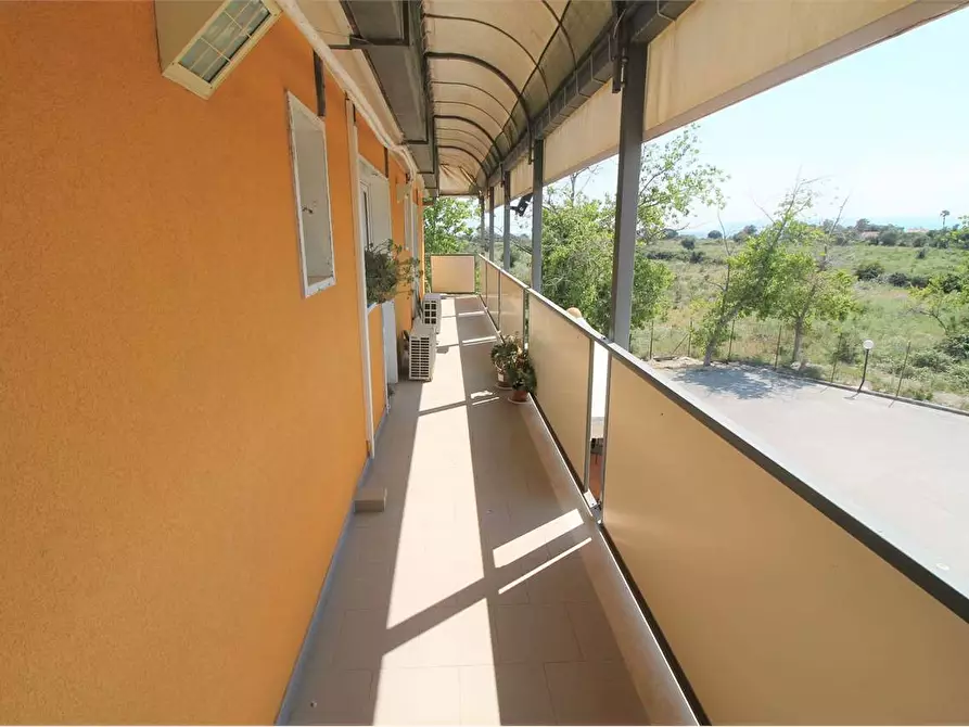 Immagine 13 di Villa in vendita  in Viale epipoli a Siracusa