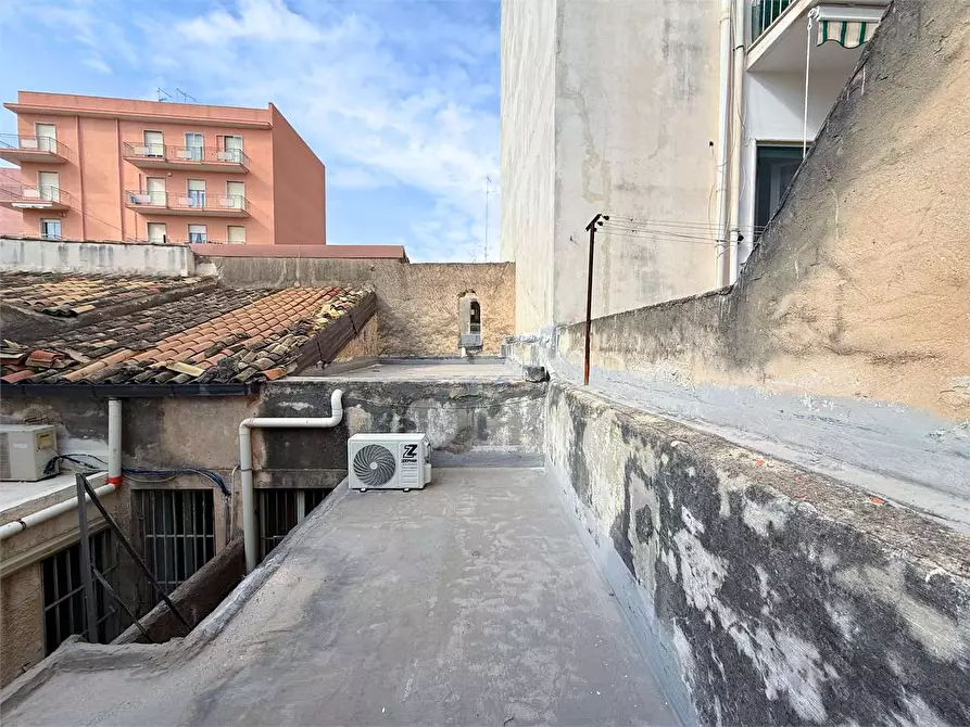 Immagine 3 di Negozio in vendita  in Corso timoleonte  a Siracusa