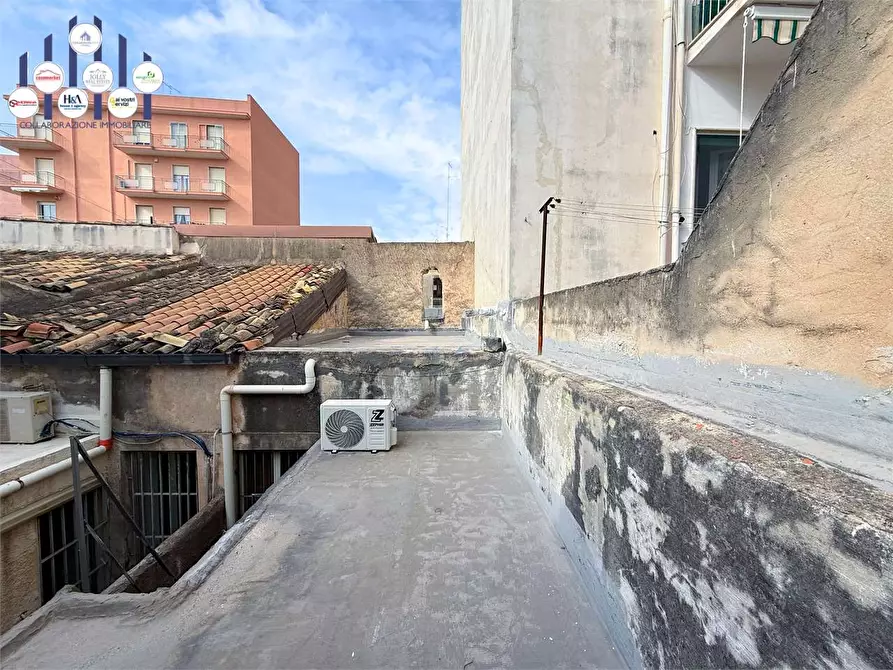 Immagine 3 di Negozio in vendita  in Corso timoleonte  a Siracusa