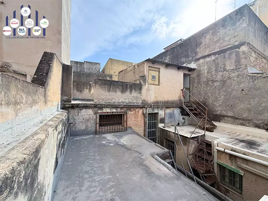 Immagine 4 di Negozio in vendita  in Corso timoleonte  a Siracusa