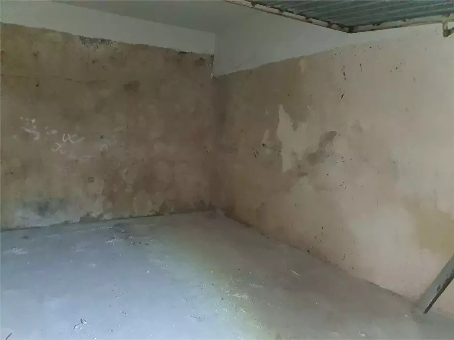 Immagine 2 di Garage in vendita  in Via S. Freud a Siracusa