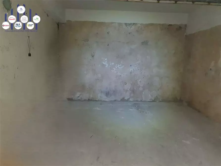 Immagine 3 di Garage in vendita  in Via S. Freud a Siracusa
