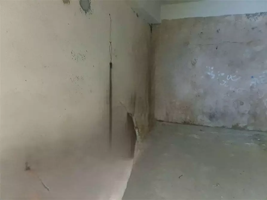 Immagine 4 di Garage in vendita  in Via S. Freud a Siracusa