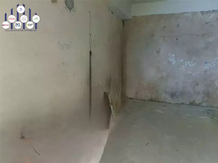 Immagine 4 di Garage in vendita  in Via S. Freud a Siracusa