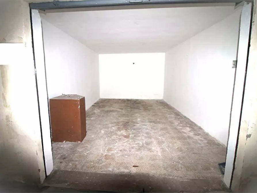Immagine 2 di Garage in vendita  in Via di Villa Ortisi a Siracusa
