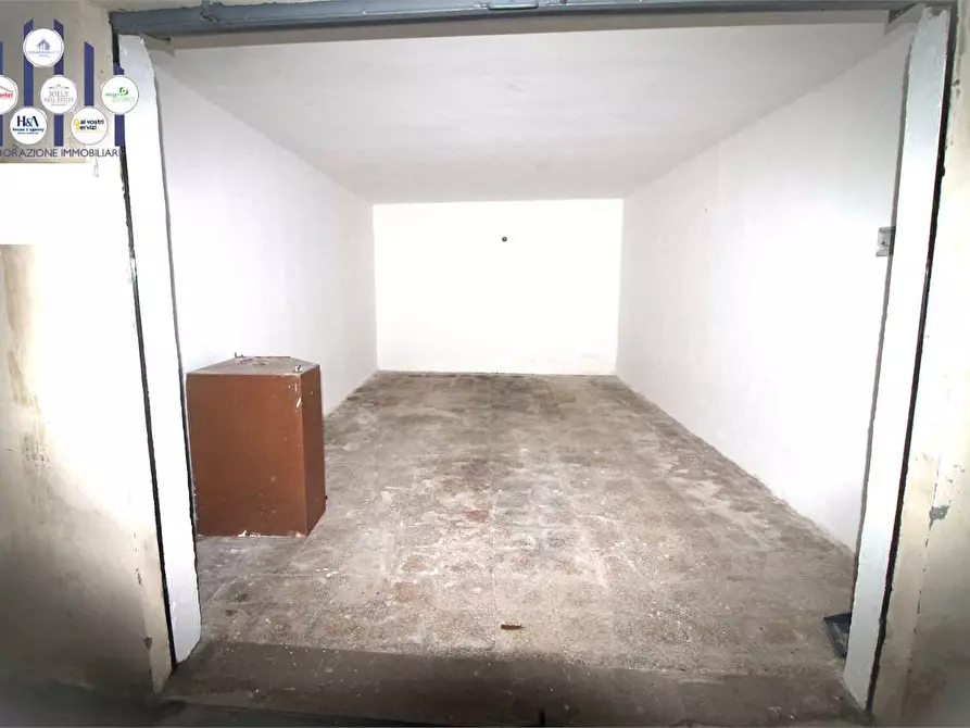 Immagine 2 di Garage in vendita  in Via di Villa Ortisi a Siracusa