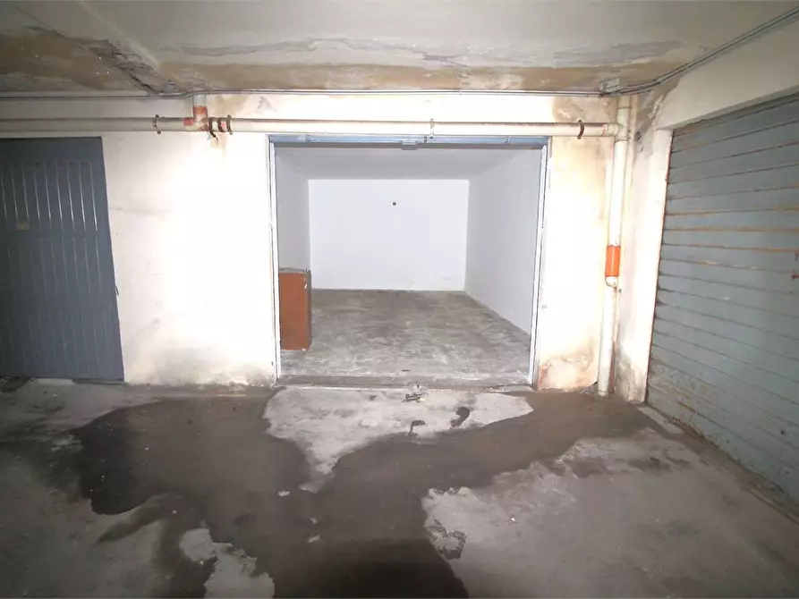 Immagine 4 di Garage in vendita  in Via di Villa Ortisi a Siracusa