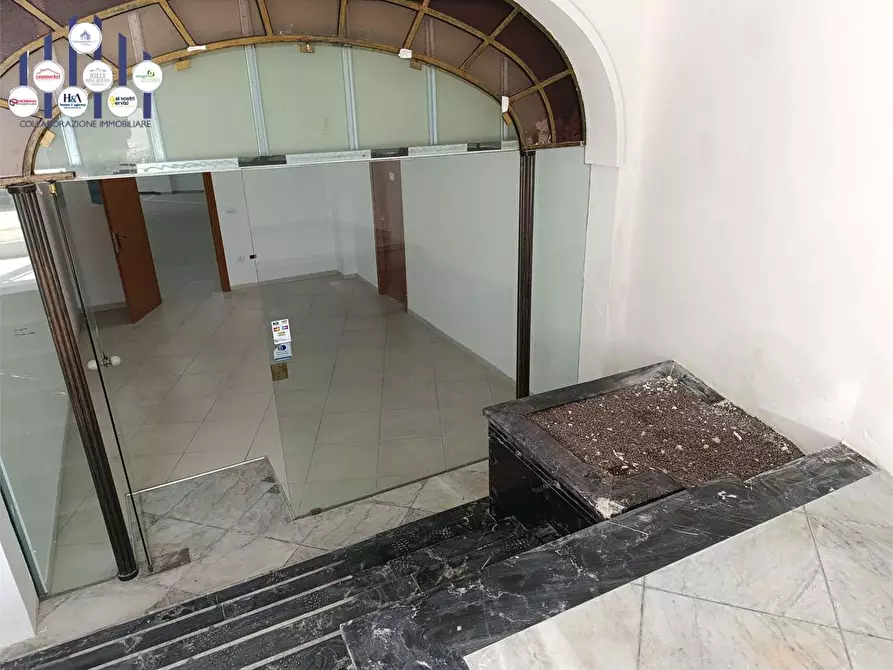 Immagine 3 di Negozio in vendita  a Siracusa