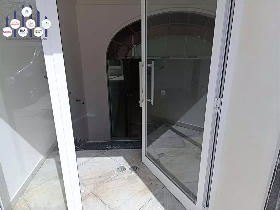 Immagine 5 di Negozio in vendita  a Siracusa