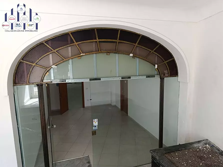 Immagine 6 di Negozio in vendita  a Siracusa