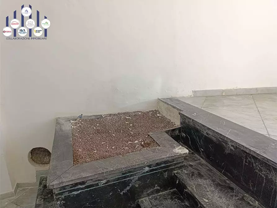 Immagine 7 di Negozio in vendita  a Siracusa