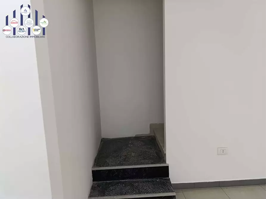 Immagine 17 di Negozio in vendita  a Siracusa